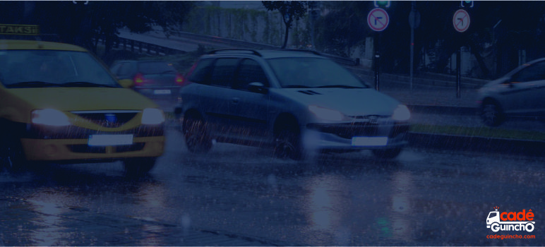 Dirigir na chuva com segurança