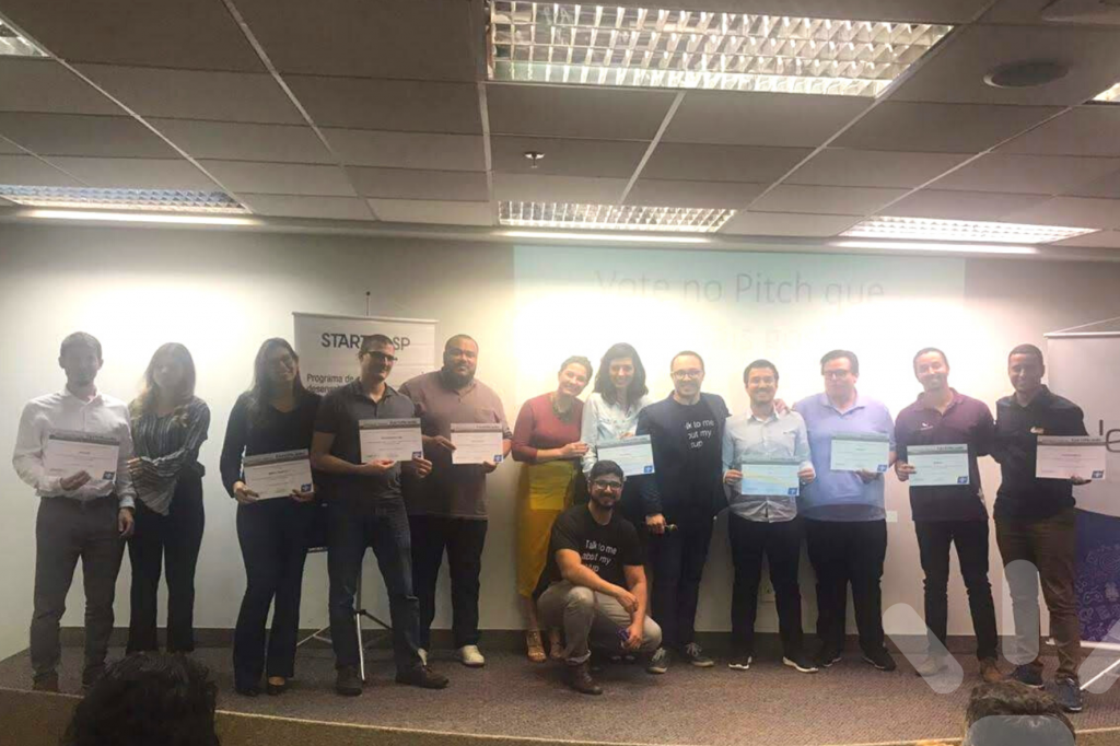 Startups recebendo certificado do Programa Startup SP