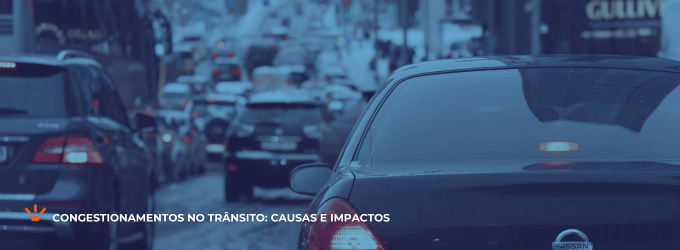 Congestionamento em uma via. 