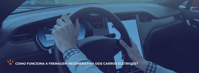 Pessoa dirigindo um carro.