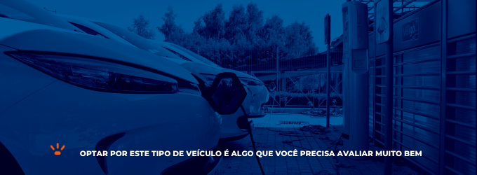 Carros elétricos carregando